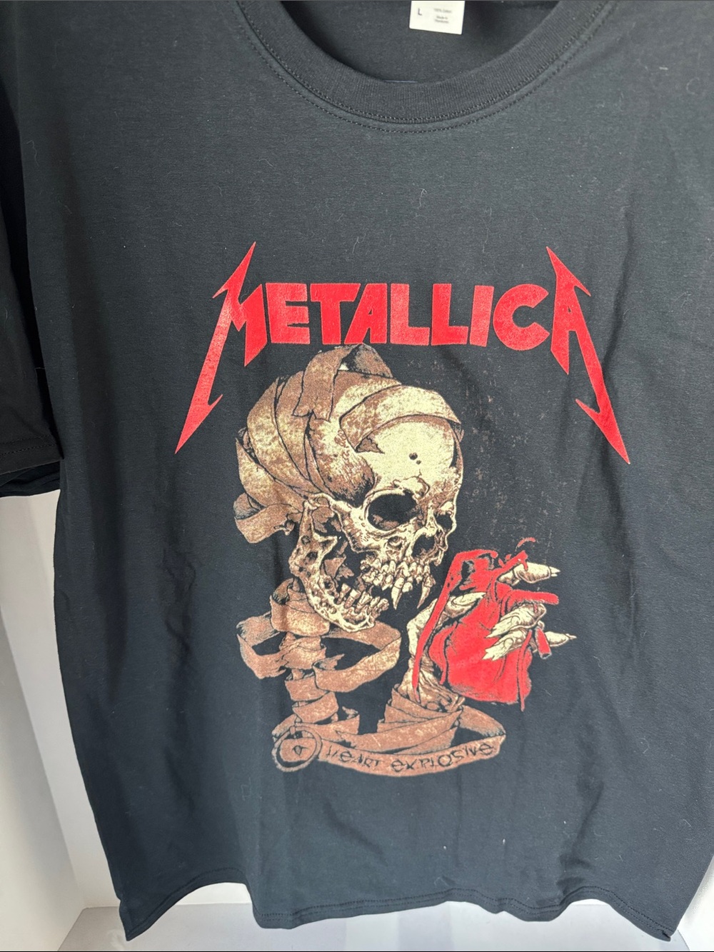 Fruit of the Loom Black Metallica Skull Graphic Tee with Red Accents